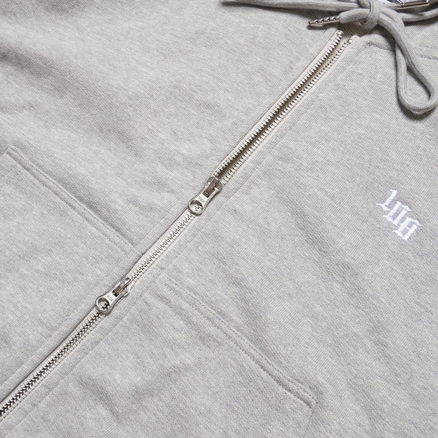 108WAREHOUSE - Cropped Zip Team Logo Hoodie - Grey