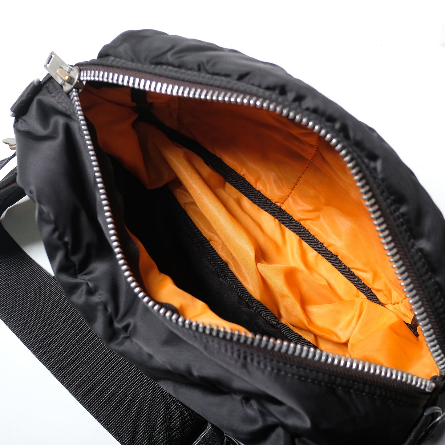 Porter Black Waist Tanker (E)