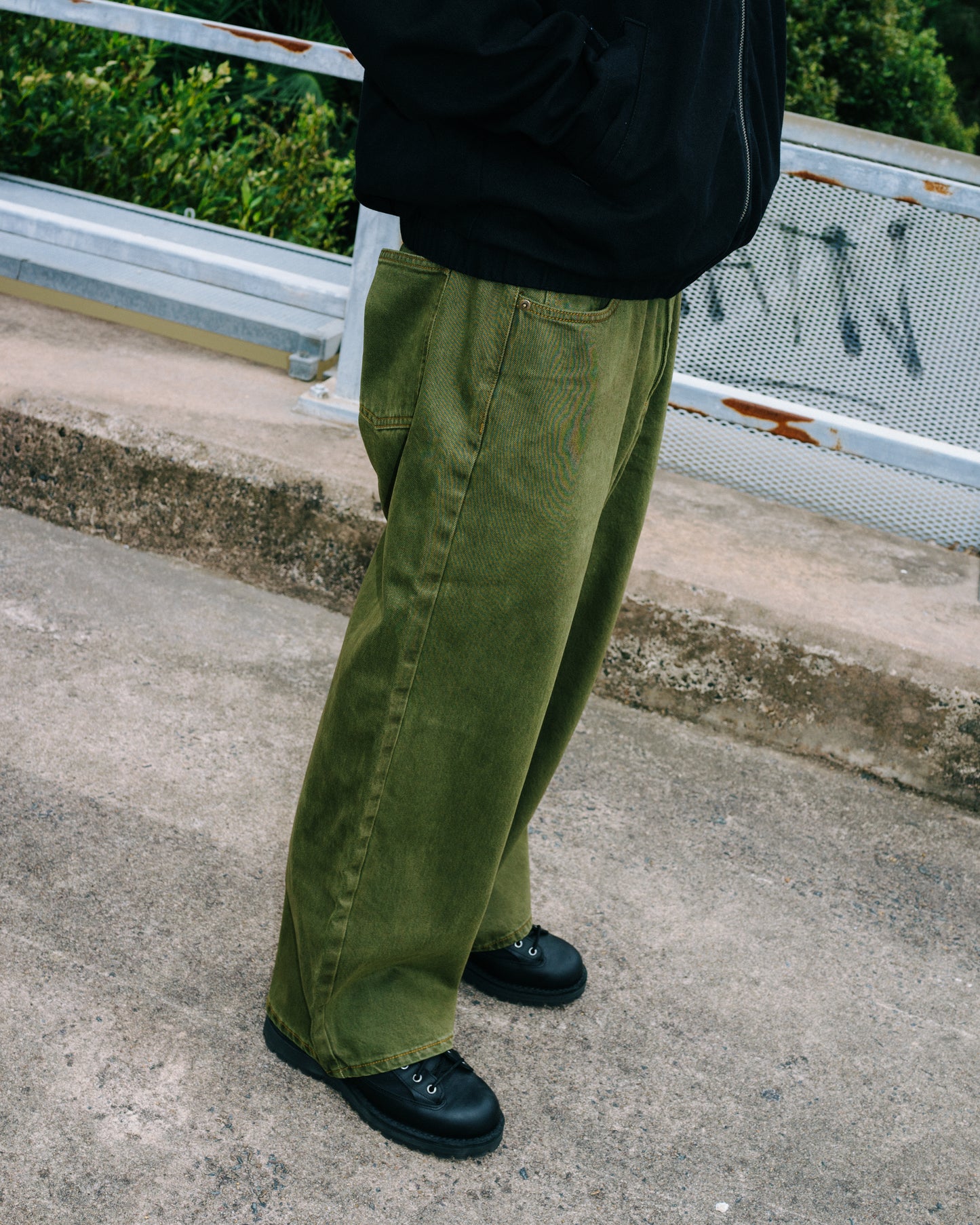 Pseushi - Loose Jeans - Swamp Wash