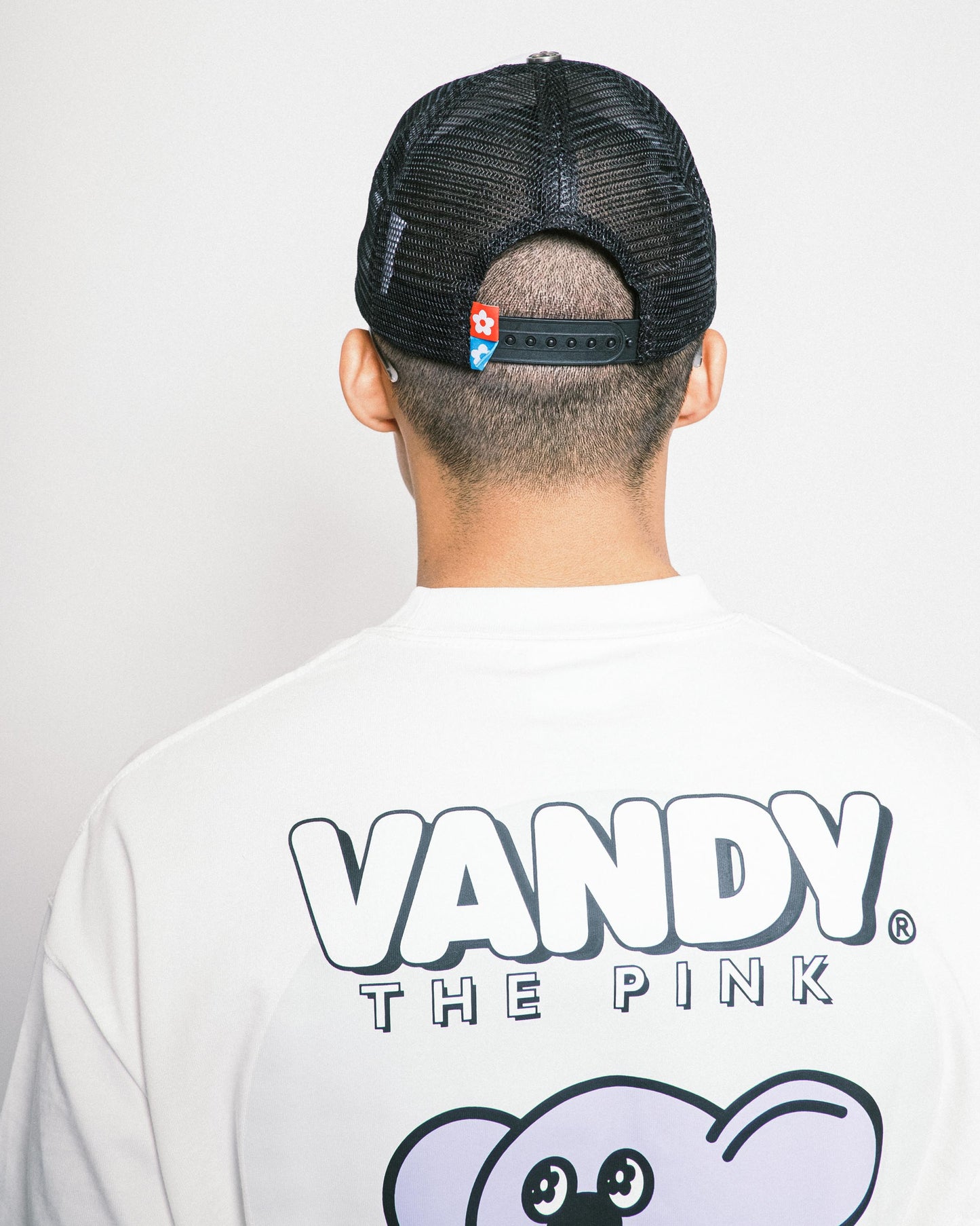 VANDYTHEPINK - Eye Logo Trucker Hat - Black