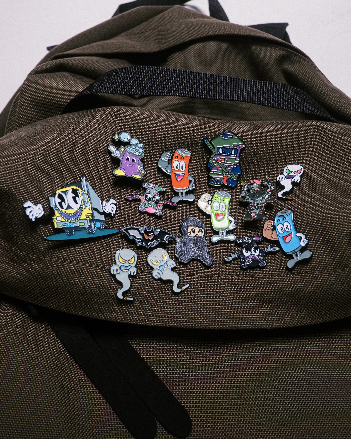 OHSHIT! / MADE IN THE USA - Peabus Z 'PEACE BUSTERZ3 33-BUS' Pin - Multi