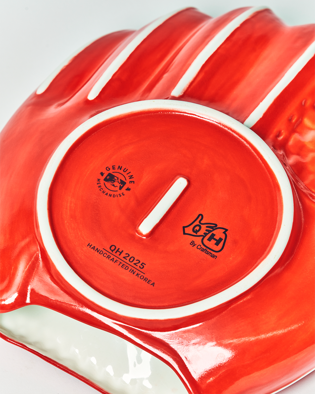 Quispiam Habilis - Grip Fitt Mitt Dish - Red