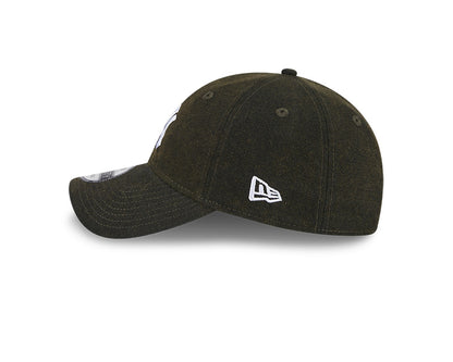 New Era - 9TWENTY NY Yankees Vintage Wash Canvas Cap - Black