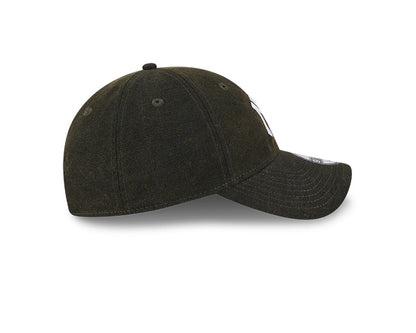 New Era - 9TWENTY NY Yankees Vintage Wash Canvas Cap - Black
