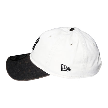 New Era - 9TWENTY NY Yankees 2-Tone Snow Wash Cap - White/Black