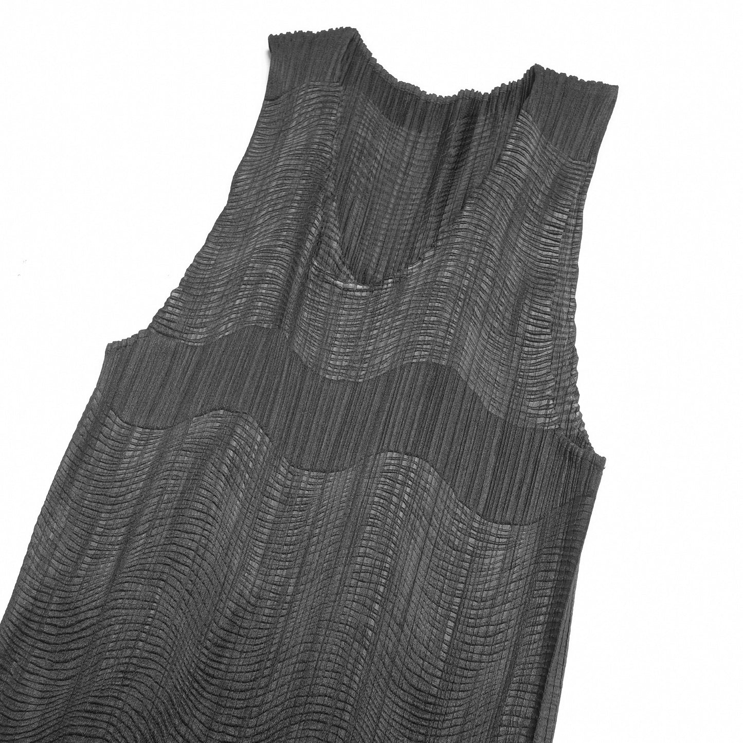 Issey Miyake Pleats Please Black Sleeveless Top - 2 Toned