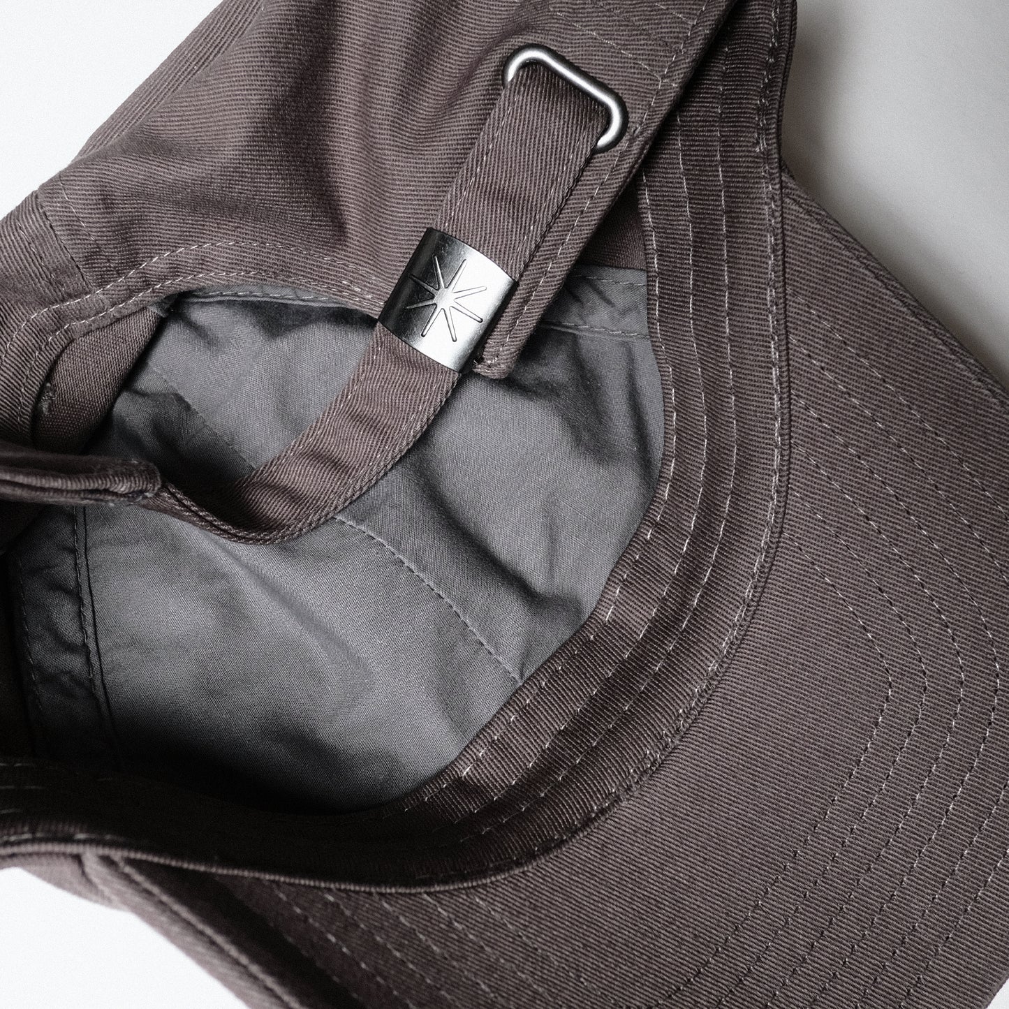 Pseushi - Vintage Lettering Cap - Grey/Maroon