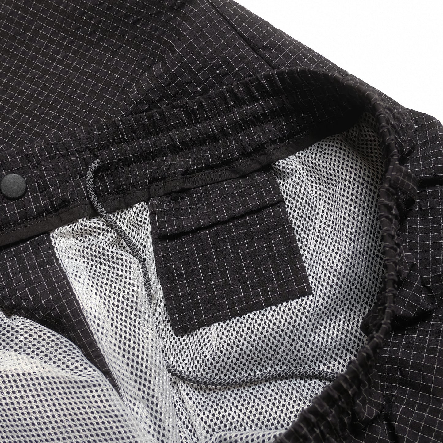 108WAREHOUSE - Plaid Crinkled Nylon Utility Shorts - Black / Blue