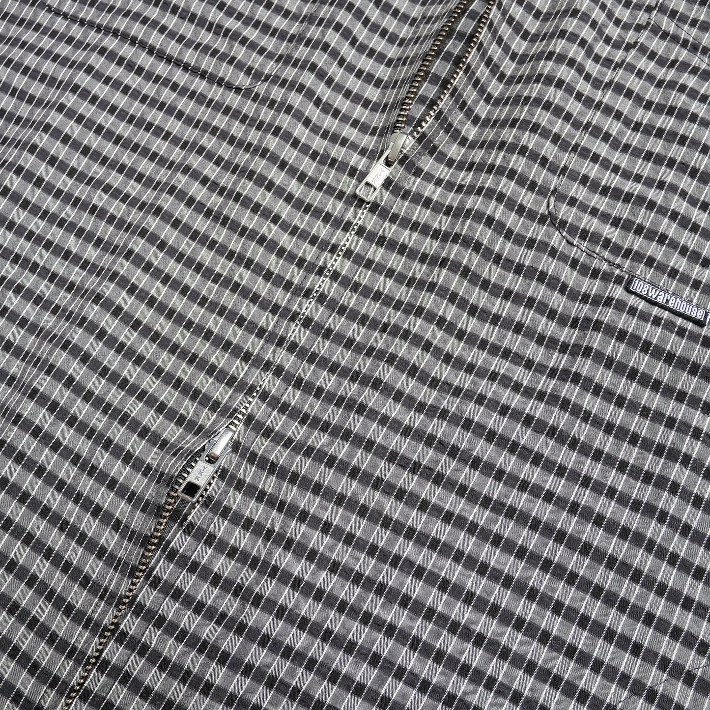 108WAREHOUSE - Seersucker Short Sleeve Zip Shirt - Black/Grey