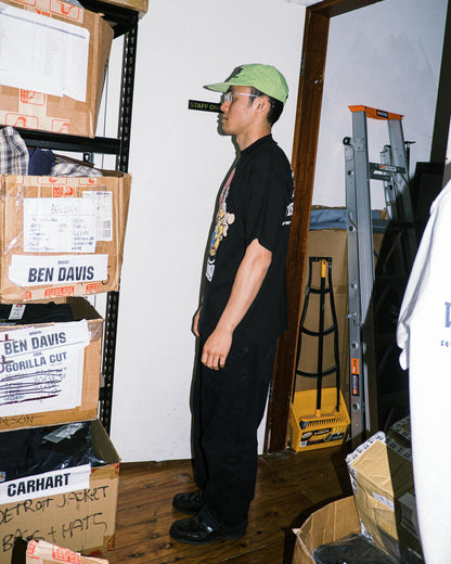 WELCOMETOTHEBRONXZOO - Domz Tee - Black