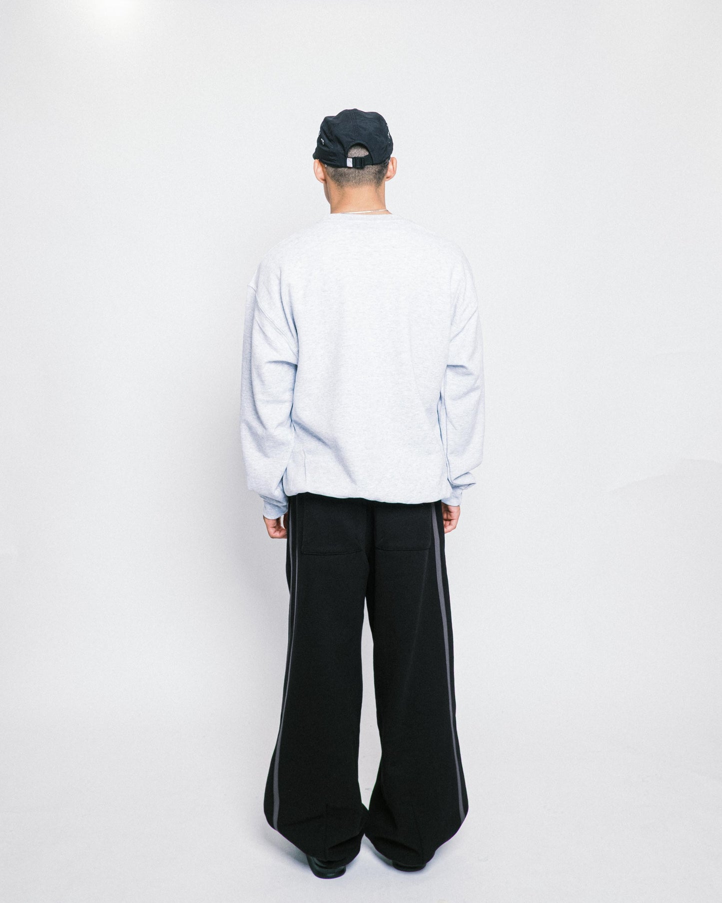 Paja Studio - WineLight Sweatshirt - Ash