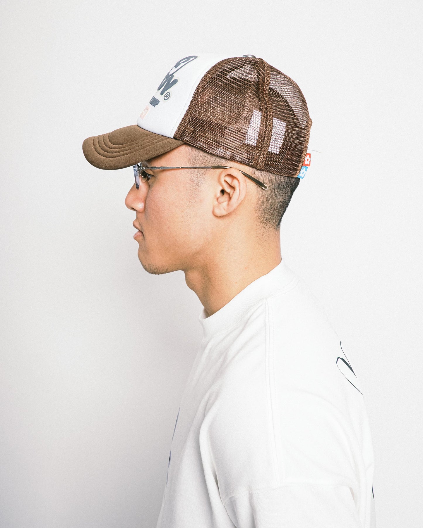 VANDYTHEPINK - Eye Logo Trucker Hat - Brown