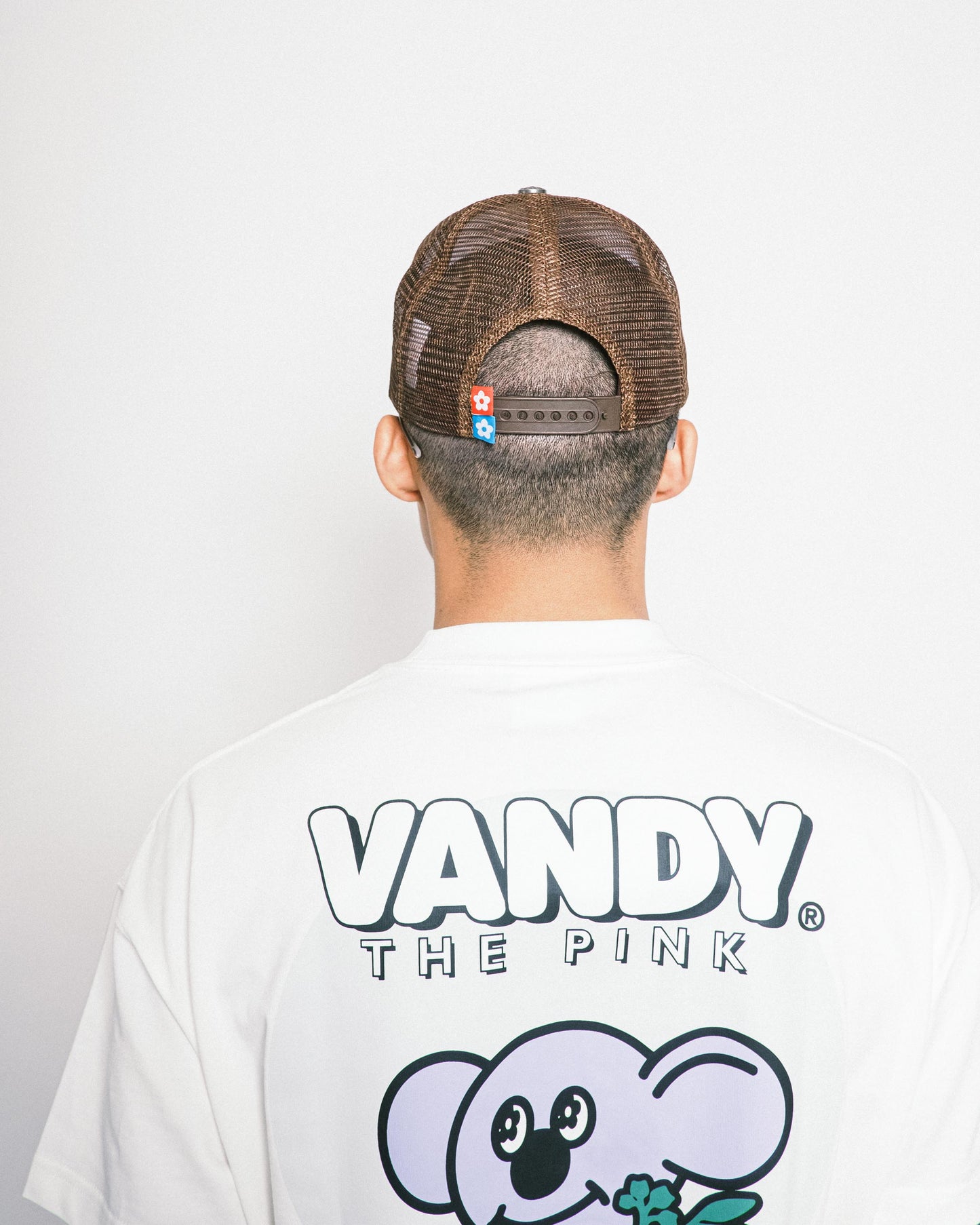VANDYTHEPINK - Eye Logo Trucker Hat - Brown