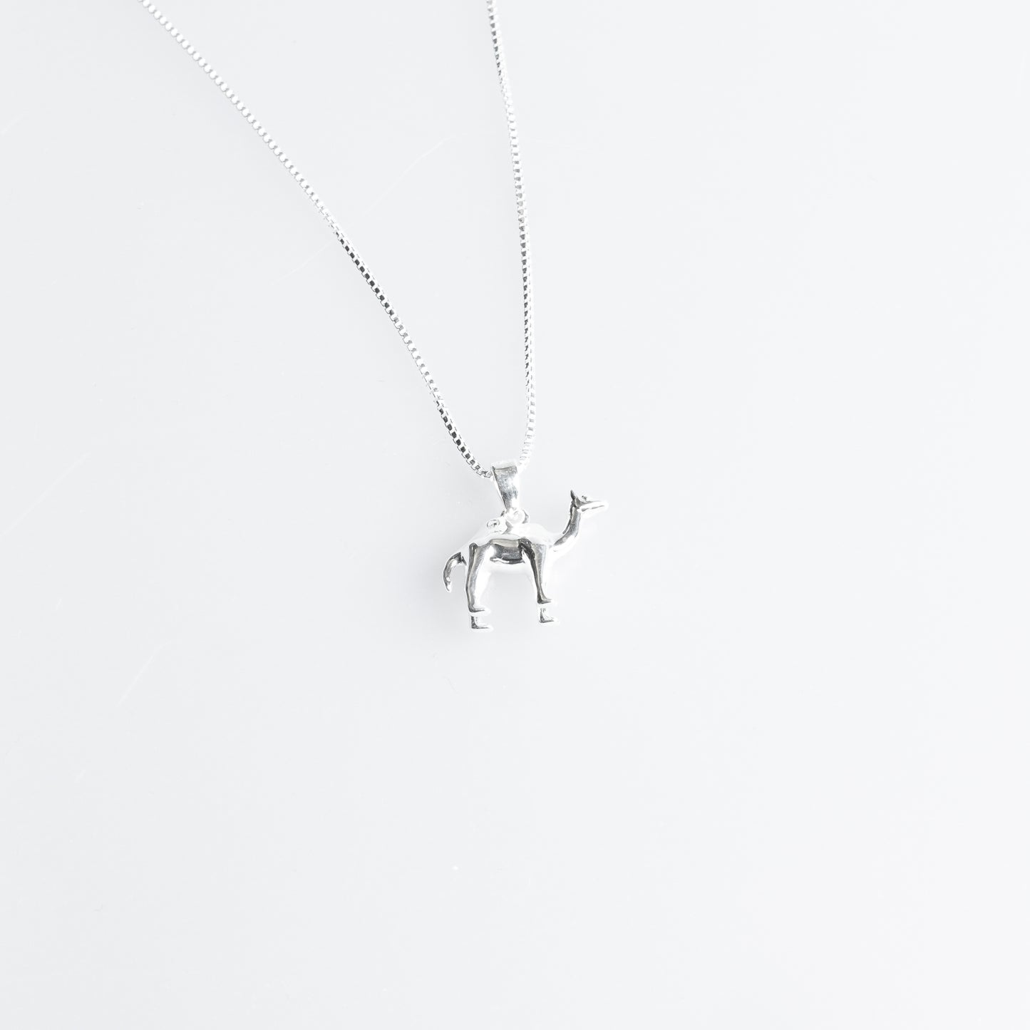 IN-PUT-OUT - Camel Necklace - 925 Silver