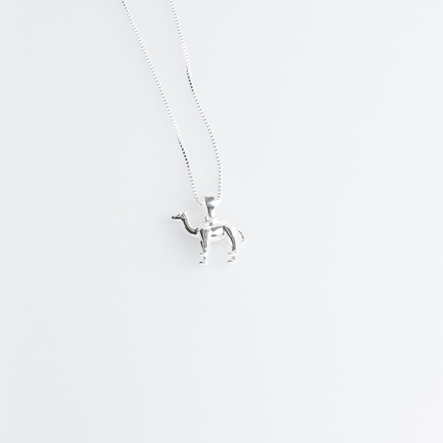 IN-PUT-OUT - Camel Necklace - 925 Silver