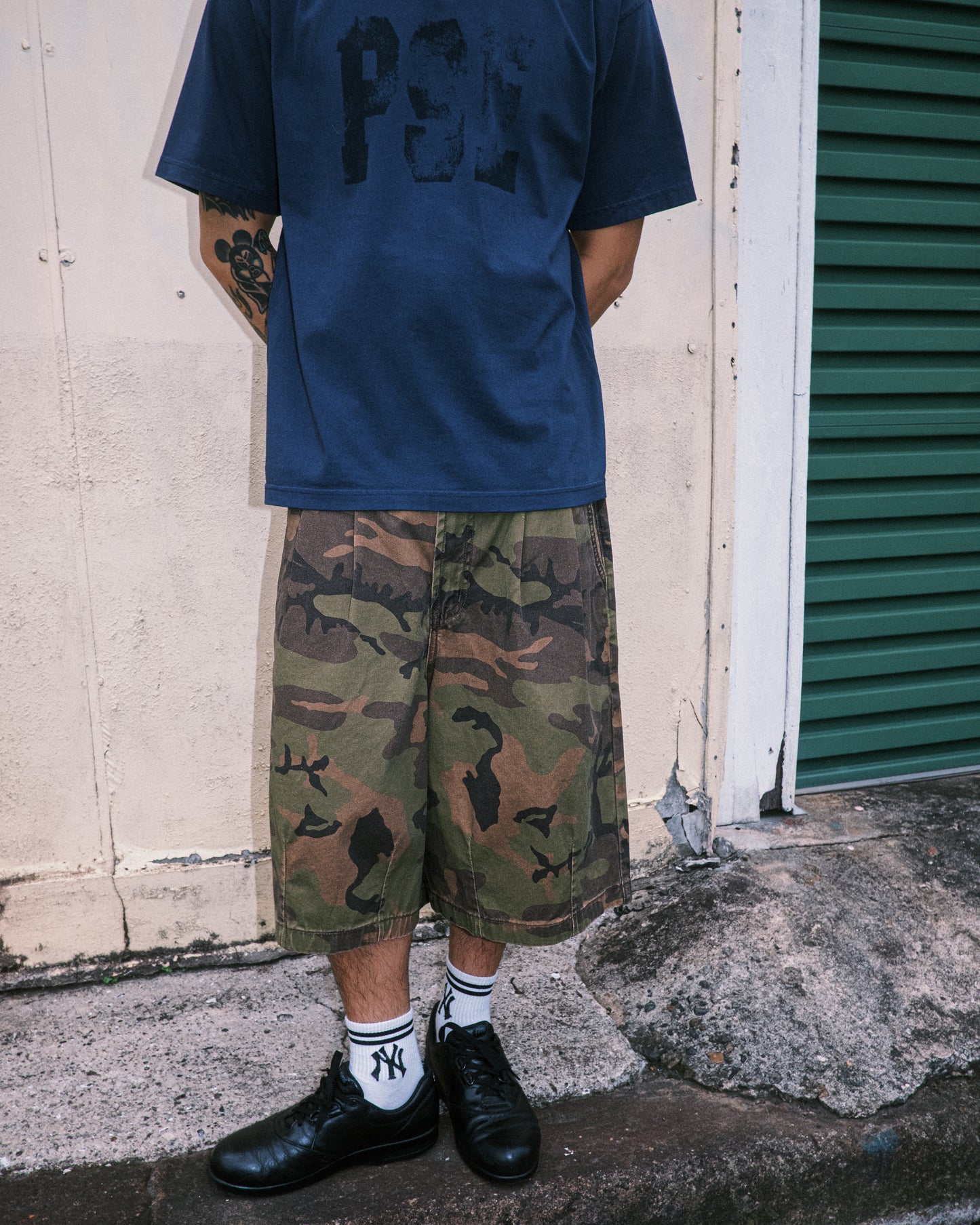 Pseushi - Pleated Balloon Shorts - Washed Camo