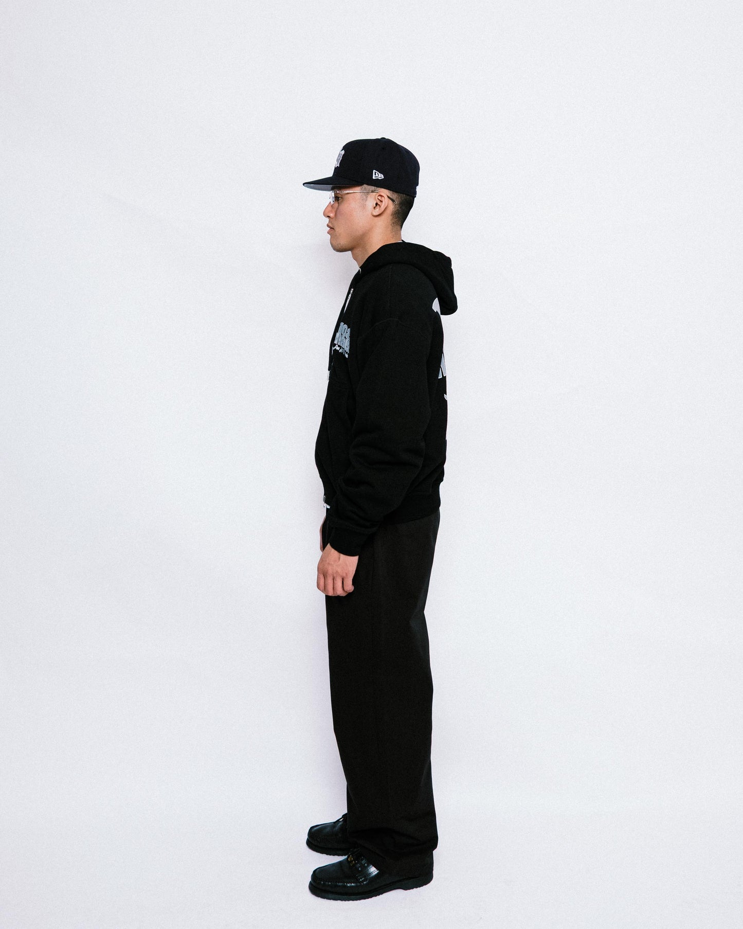 108WAREHOUSE - Cropped Zip Shop Logo Hoodie - Black
