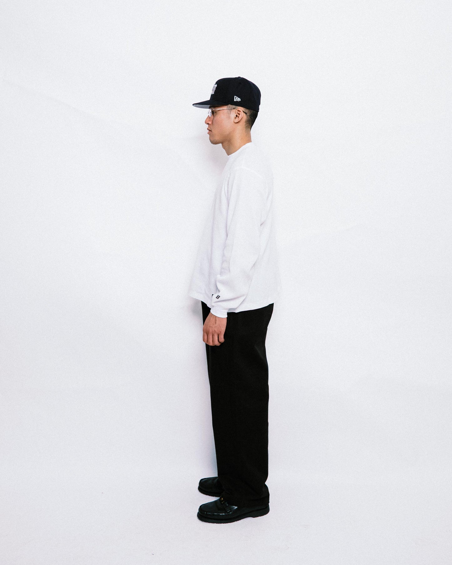 108WAREHOUSE - Relaxed Twill Trouser - Black