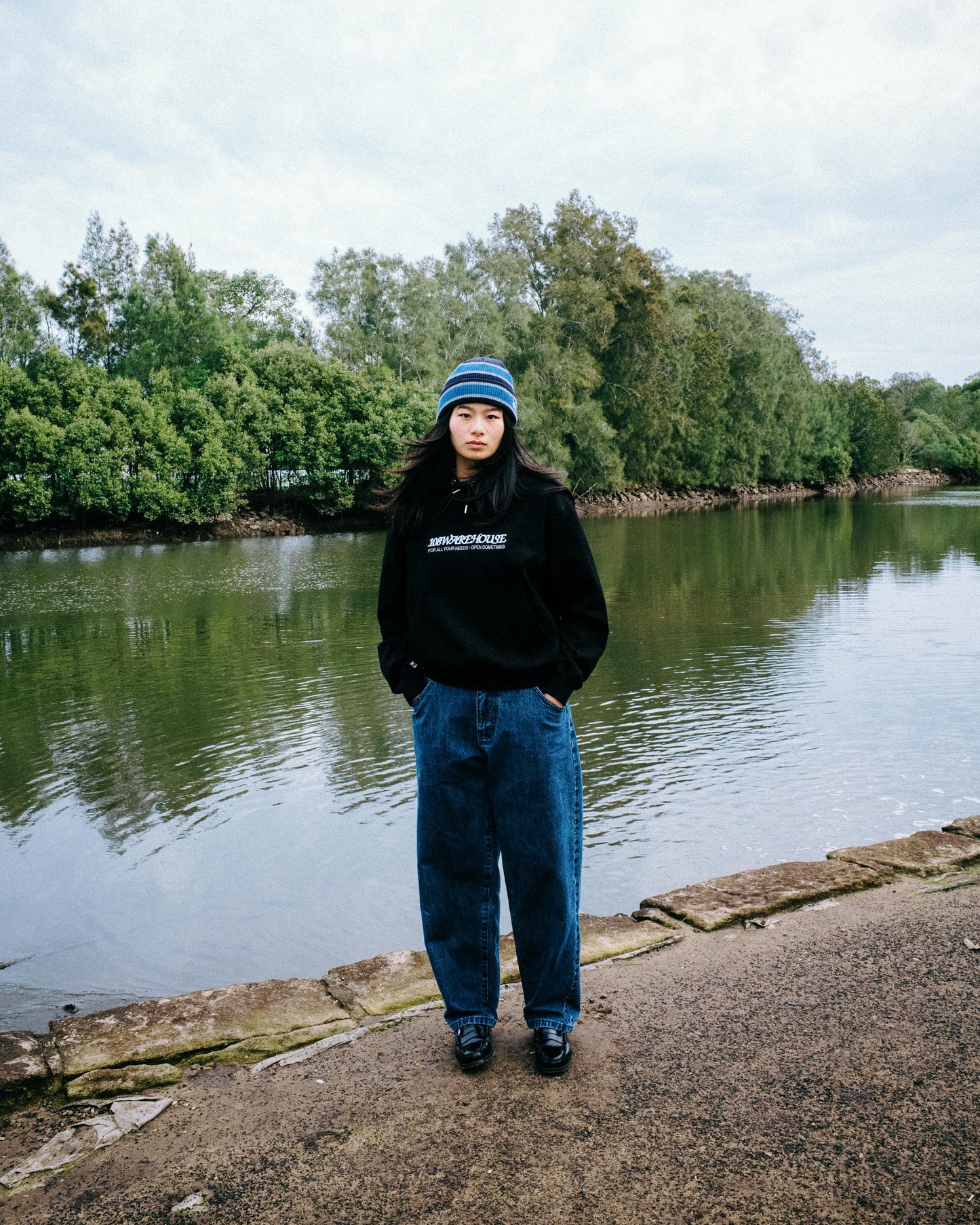 108WAREHOUSE - Classic Logo Hoodie - Black