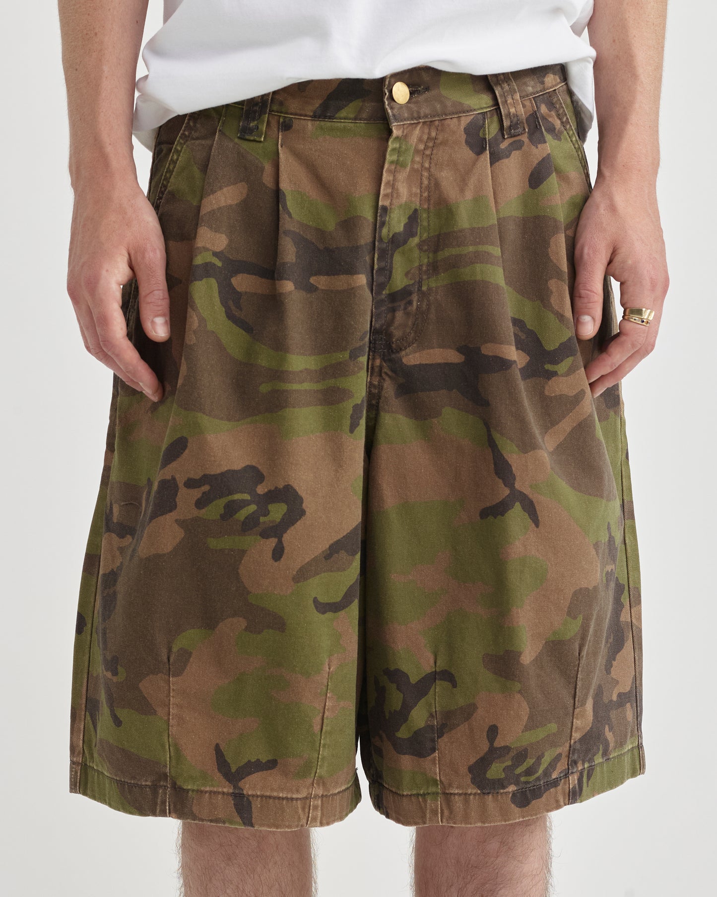 Pseushi - Pleated Balloon Shorts - Washed Camo