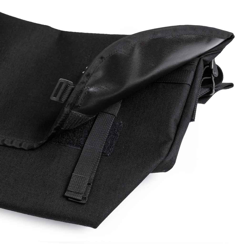 Blue Lug - The Messenger Bag - Half Size - Black