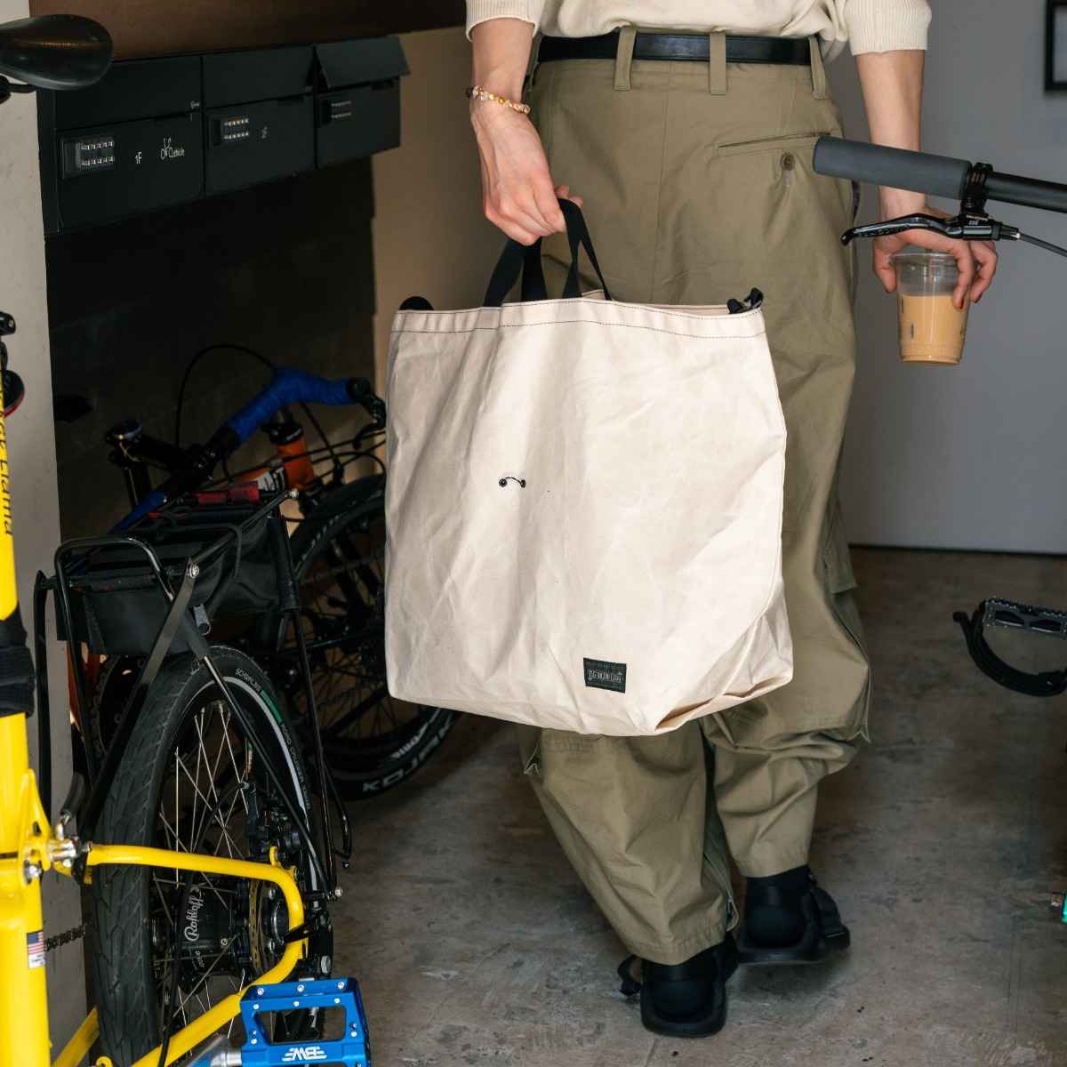 Blue Lug - 137 Tote Bag - Wax Black