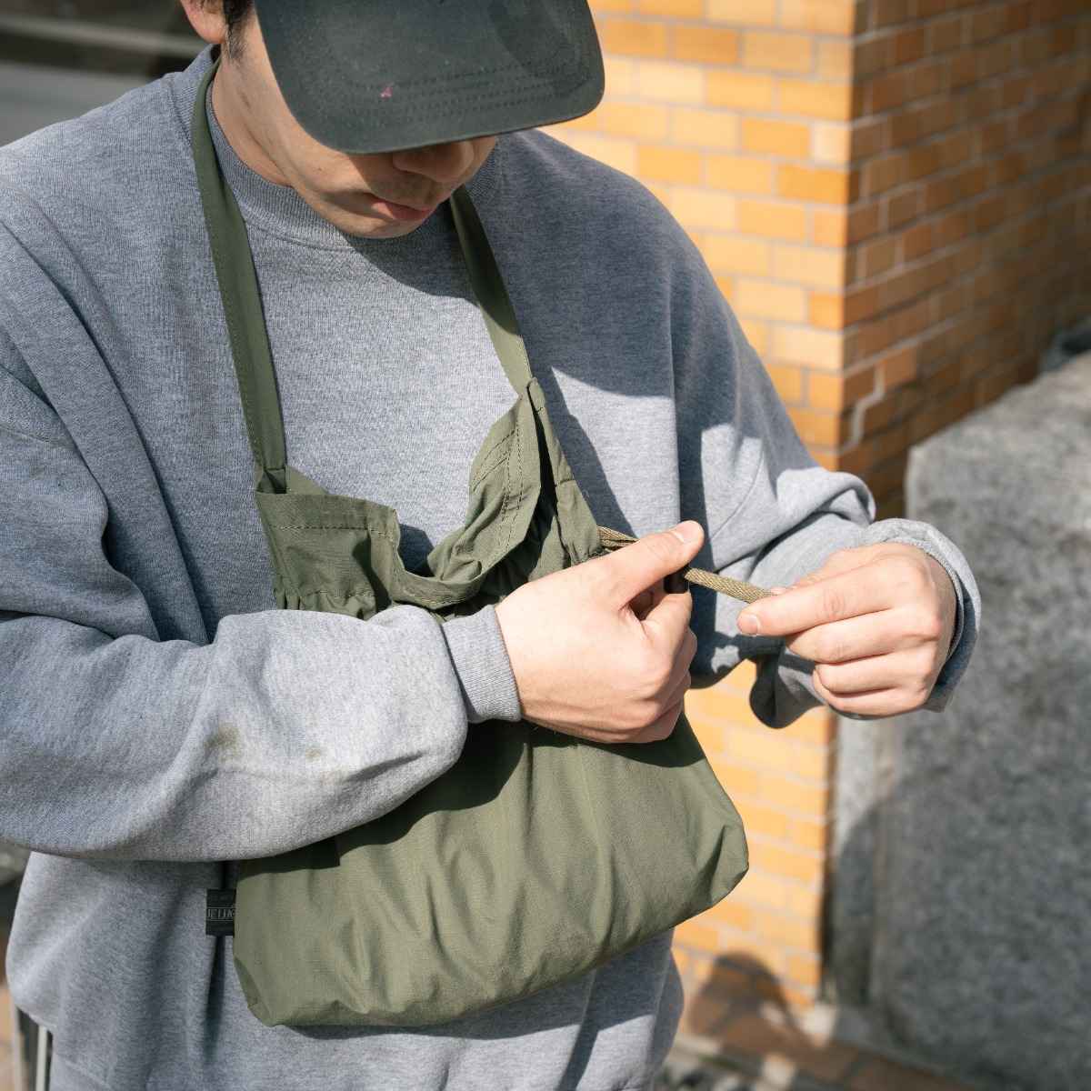 Blue Lug - Horse Feed Bag - Ivory