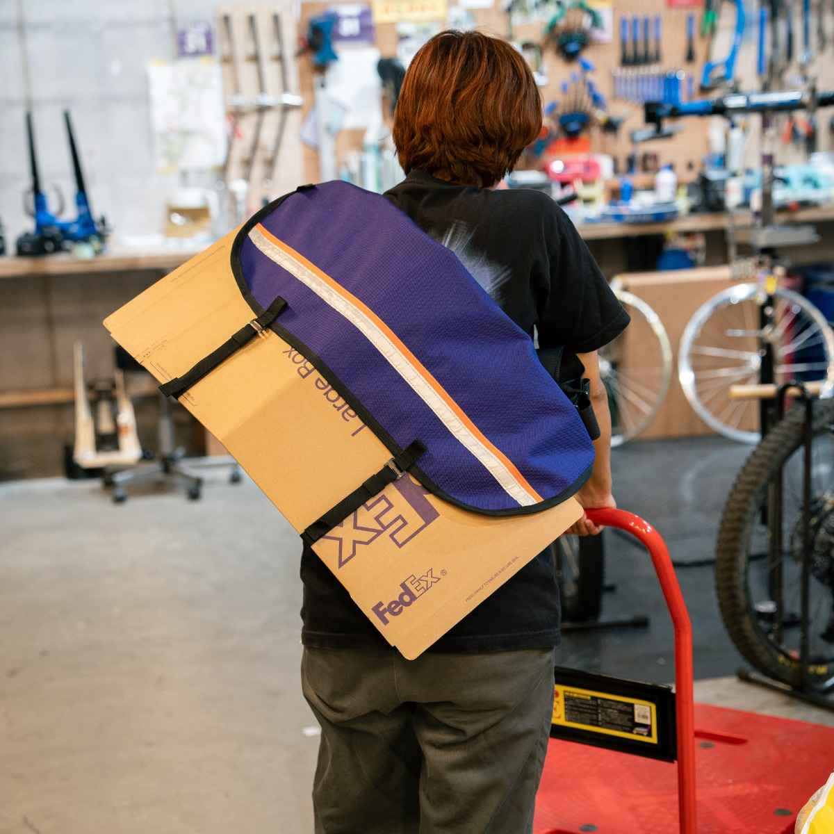 Blue Lug - The Messenger Bag - Black – 108WAREHOUSE