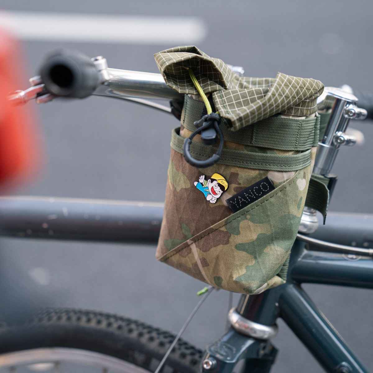 Blue Lug - Tobidashikun Pin - Multi