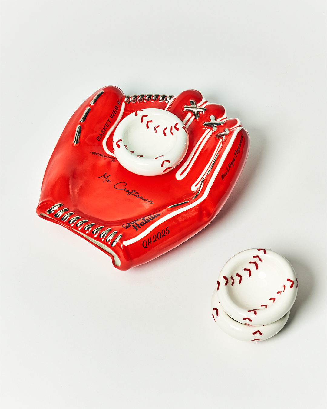 Quispiam Habilis - Grip Fitt Mitt Dish - Red
