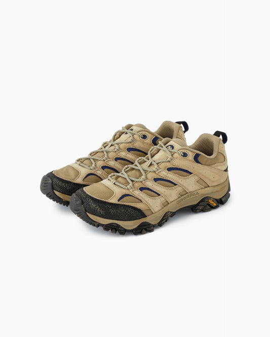 Khakis x Merrell Moab 3 Desert