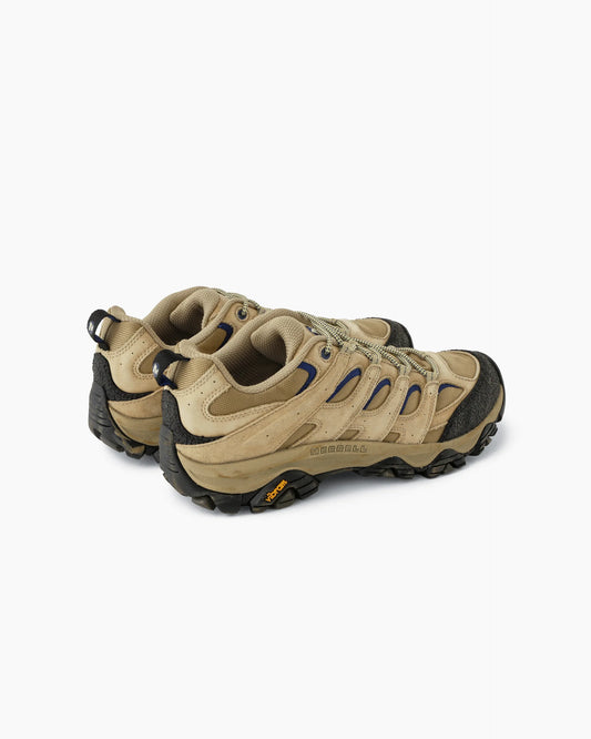 Khakis x Merrell Moab 3 Desert